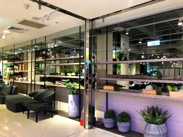 22:02 Breeze Center Branch