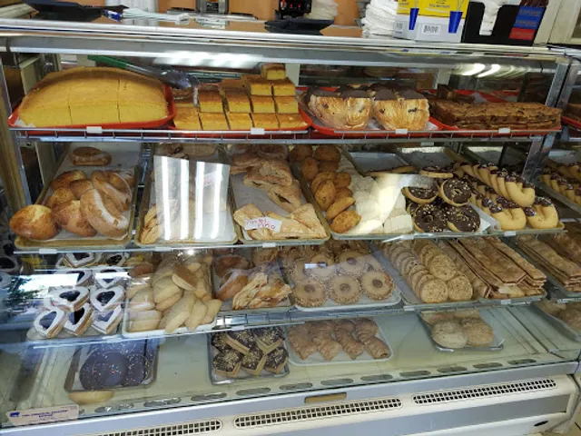 La Reina Bakery
