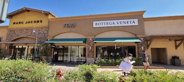 Bottega Veneta Cabazon Desert Hills Outlet