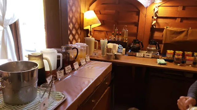 Earth Dining Peperone