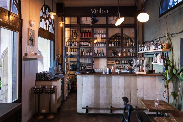 Bacchus Bistro & Vinbar