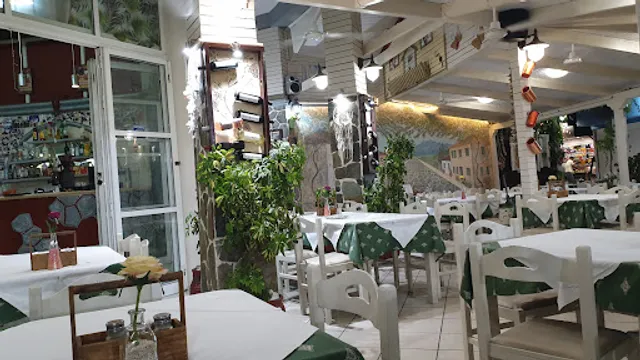 Yum Yum Traditional Greek Restaurant