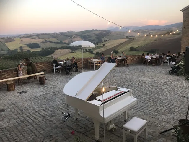 Bar Giallo Loretello