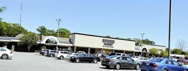 Spring Hill Village Shopping Center