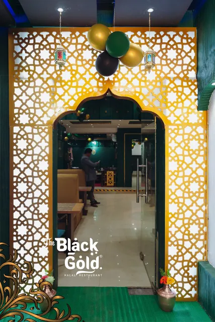 The Black Gold Restaurant: Halal Authentic