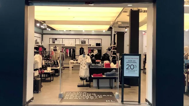 Karl Lagerfeld Paris