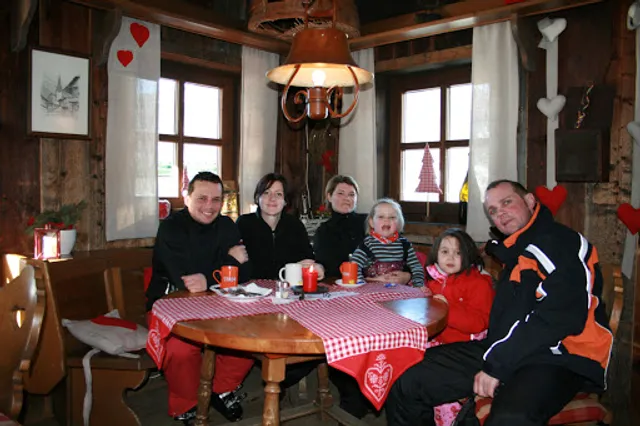 Groar Keuschn - Skihütte im Winter, Bauernhof Kaffee im Sommer