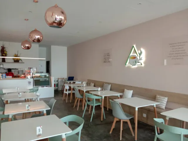 Six Spring Vegetarian Cafe