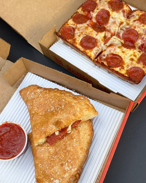 Jet's Pizza (Milwaukee & Greenwood)