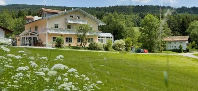 Landgasthof Zum Hirschenstein / Hotel mit Wellness