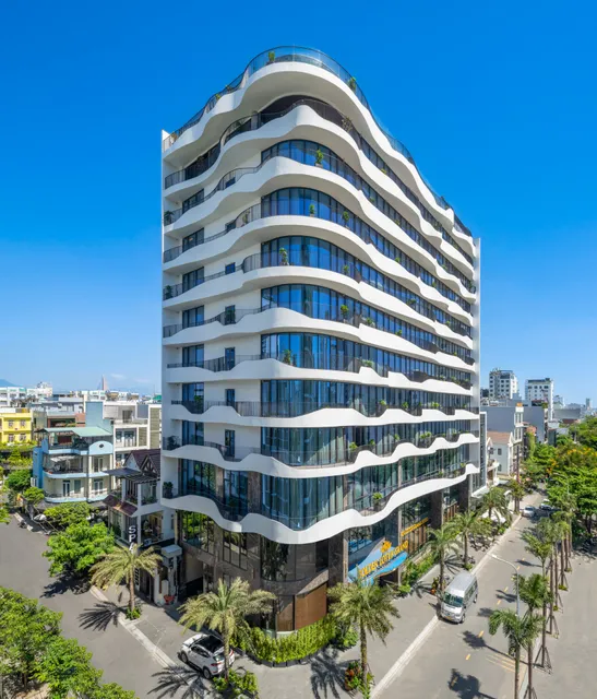 Khách sạn Golden Lotus Grand