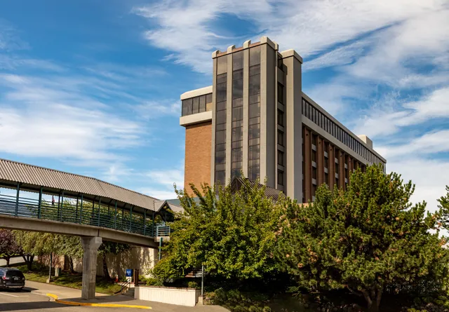 Coast Wenatchee Center Hotel