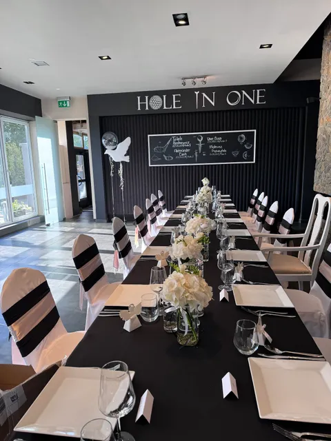 HOLE IN ONE Restauracja