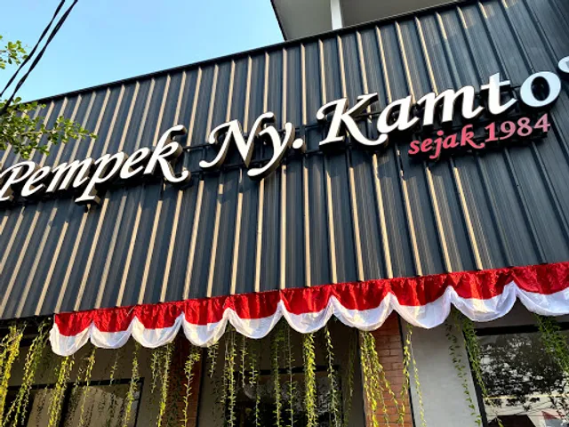 Pempek Ny. Kamto