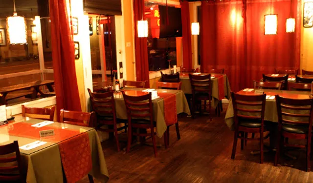 Full Moon Thai Restaurant