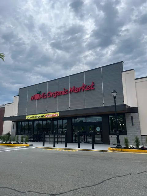 MOM's Organic Market