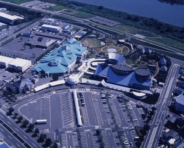 Niigata Furusato Village Road Station
