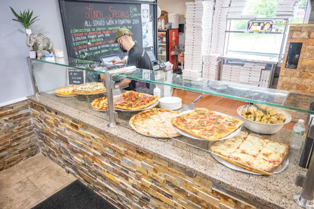 Mama Russo's Pizzeria