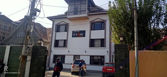 22 Enclave Evoke Lifestyle