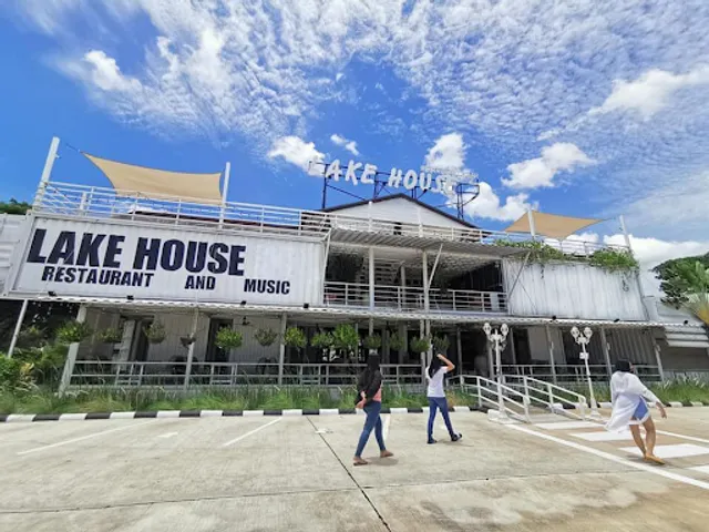 Lakehouse นัว