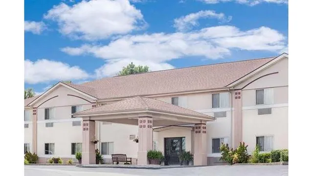 Super 8 by Wyndham Central City