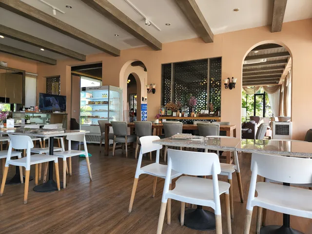 Eureka Beach Cafe Hua-Hin