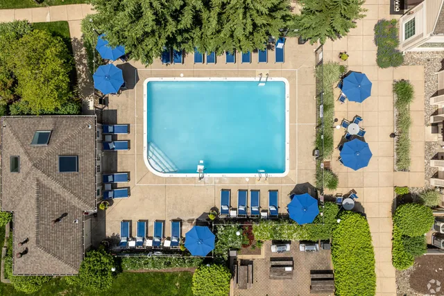 AVIA Residences on Lincoln - Furnished Extended Stays