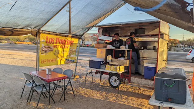 Los Ponchos Hot Dogs