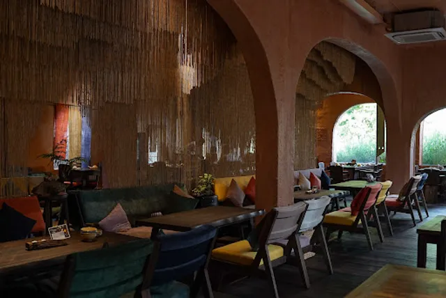 Hum Lounge - Healthy Veggies Delights