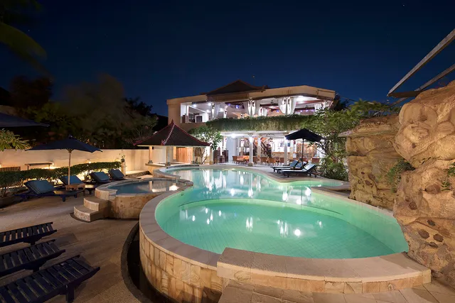 Villa Almarik Resort & Spa