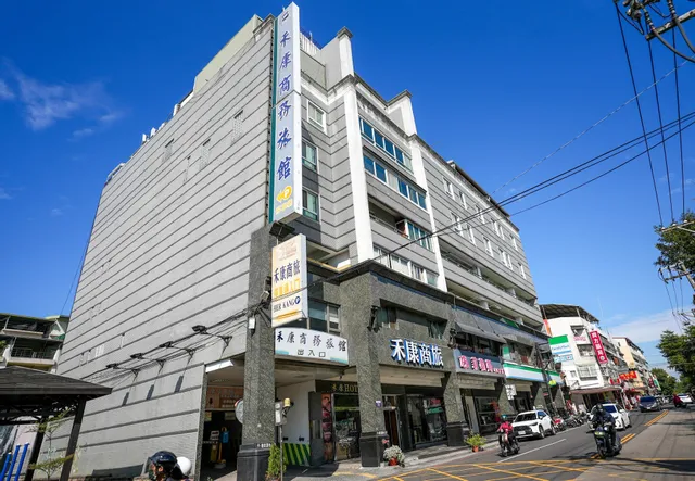 禾康商旅|洲際棒球場住宿推薦|出差旅遊|文心中清捷運站|水湳中央公園