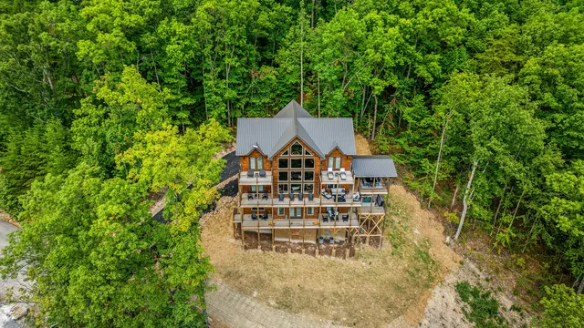 Endless Blue Skies Smoky Mountain Cabin