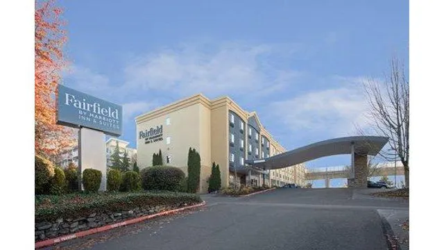 Fairfield by Marriott Inn & Suites Seattle Sea-Tac Airport