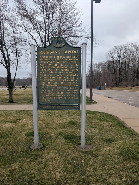 Grand Ledge Rest Area 825