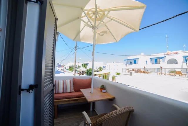 Naxos Petite Studios