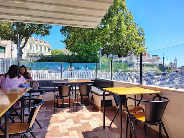 Noobai - Rooftop Bar e Restaurante