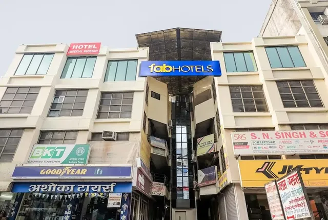 FabHotel Imperial Regency - Hotel in Tukoganj, Indore