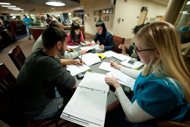 Moraine Valley Community College Library