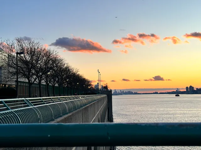 Riverbank State Park Outdoor Pool