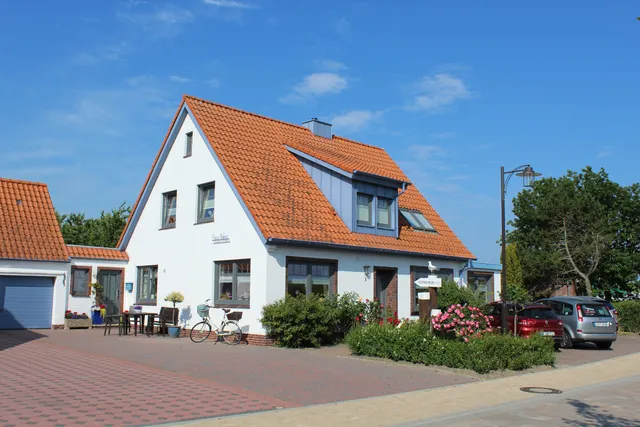 Ferienwohnungen Peters "Haus Anker"