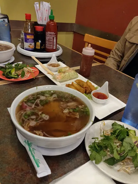 Pho Que Huong