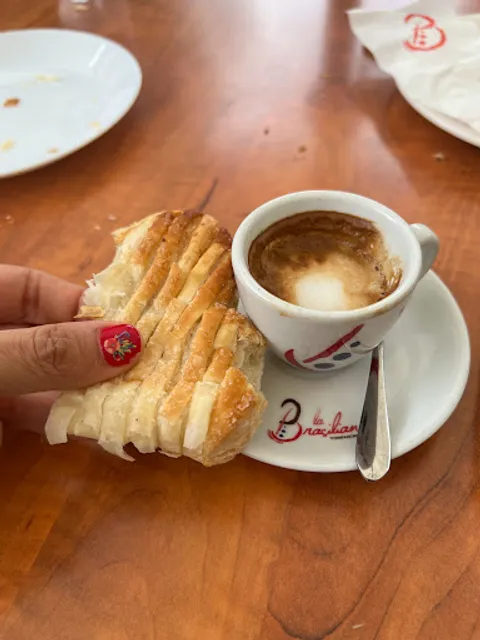 Bar La Dolce Vita Di Chen Zhiyong