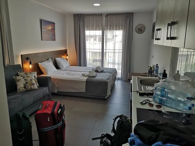 ElleNapa Apts & Studios