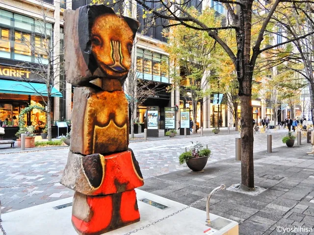 Marunouchi Street Gallery