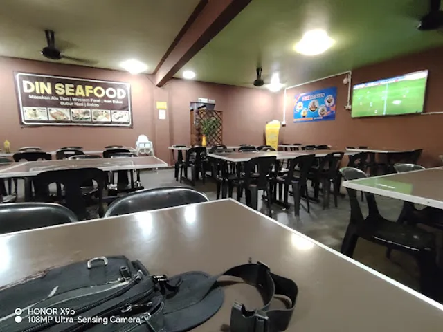 Din Seafood@yongtauhu