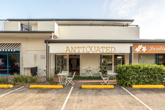 ANTIQUATED CAFE