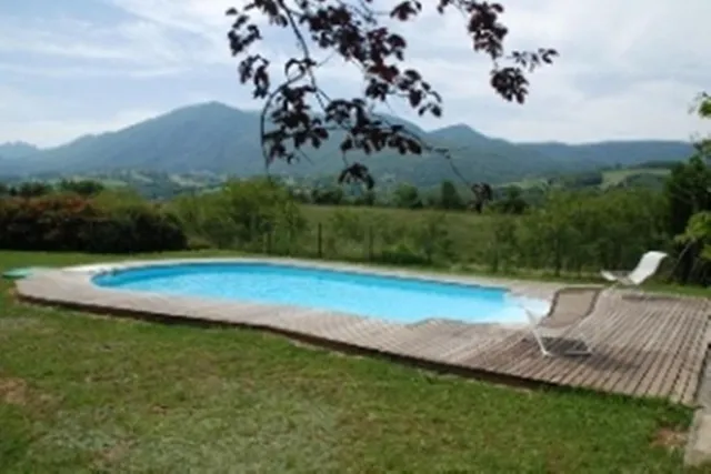 Gîte de Fontépaisse: Location de vacances 8 personnes avec piscine proche domaine skiable du Massif du Vercors dans le Drome