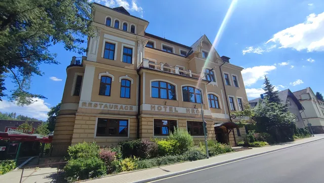 Hotel Hron
