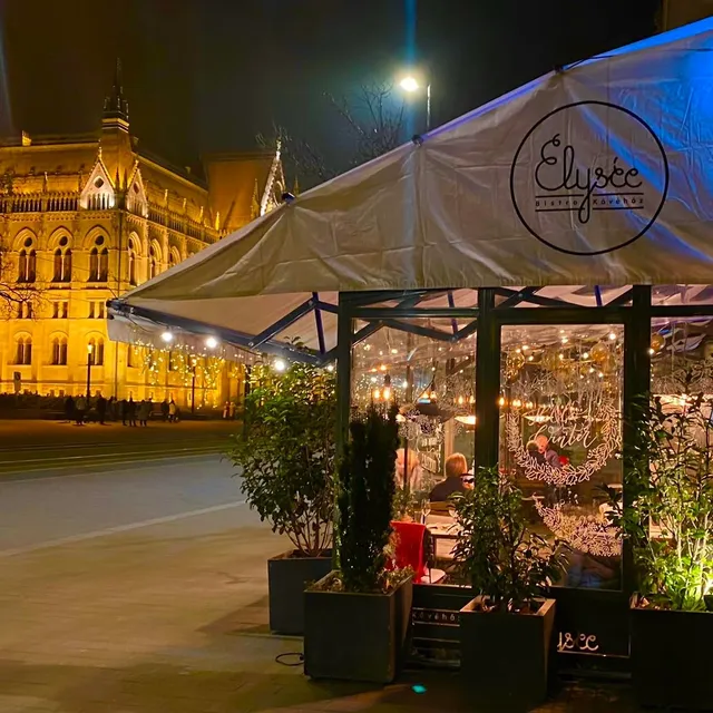 Elysée Bistro & Kávéház