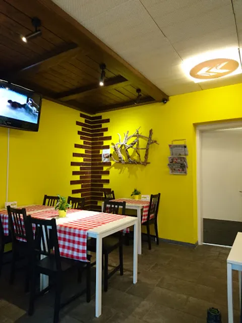 Tütüs Pizzaexpress